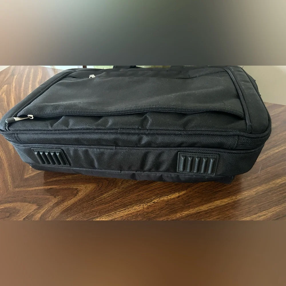 Dell Black Laptop Bag (17”W x 13”H)